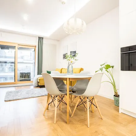 아파트 Vipwarsawapartments Amber Mennica