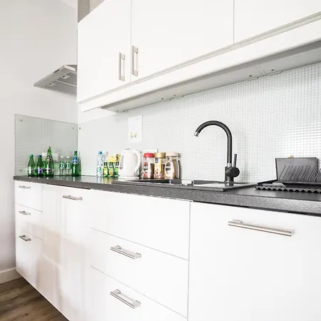 아파트 Vipwarsawapartments Amber Mennica