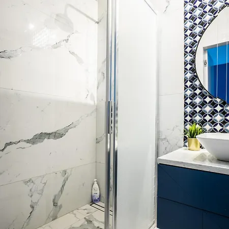 Vipwarsawapartments Amber Mennica 아파트 바르샤바