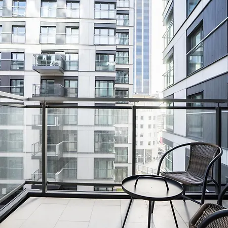아파트 Vipwarsawapartments Amber Mennica