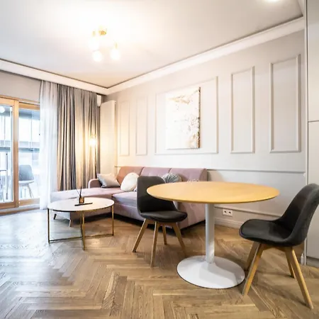 Vipwarsawapartments Amber Mennica 아파트