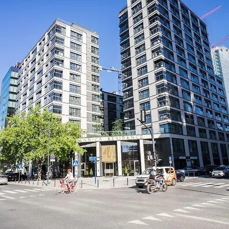 아파트 Vipwarsawapartments Amber Mennica *