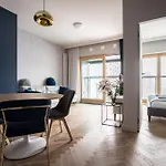 Vipwarsawapartments Amber Mennica アパート