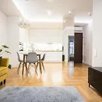 Vipwarsawapartments Amber Mennica アパート ワルシャワ