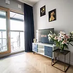 アパート Vipwarsawapartments Amber Mennica