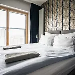 Vipwarsawapartments Amber Mennica アパート *