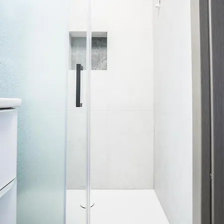 Vipwarsawapartments Amber Mennica Apartmán *