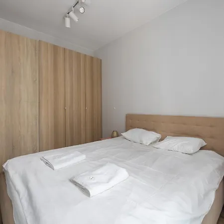 Vipwarsawapartments Amber Mennica Varşova