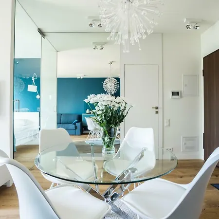 Vipwarsawapartments Amber Mennica