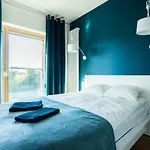 Апартаменты Vipwarsawapartments Amber Mennica *